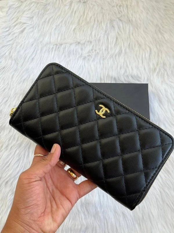 Velmora Classic Shoulder Bag – Noir Signature Edition ( Chanel )