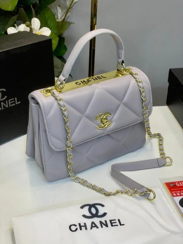 Velmora Classic Shoulder Bag – Noir Signature Edition ( Chanel )