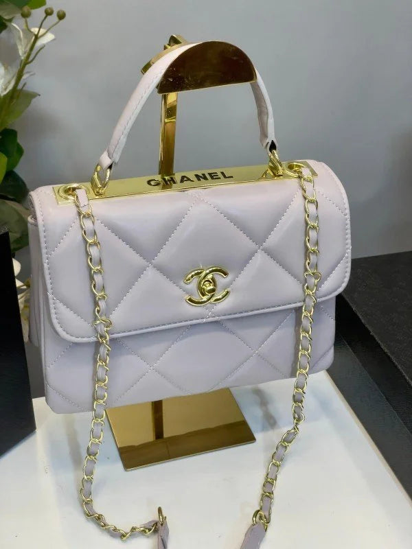 Velmora Classic Shoulder Bag – Noir Signature Edition ( Chanel )