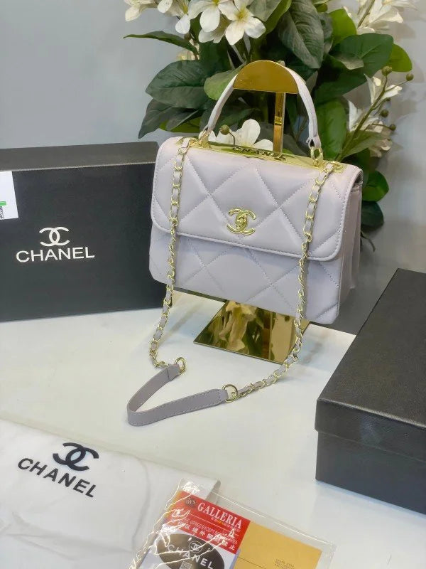 Velmora Classic Shoulder Bag – Noir Signature Edition ( Chanel )