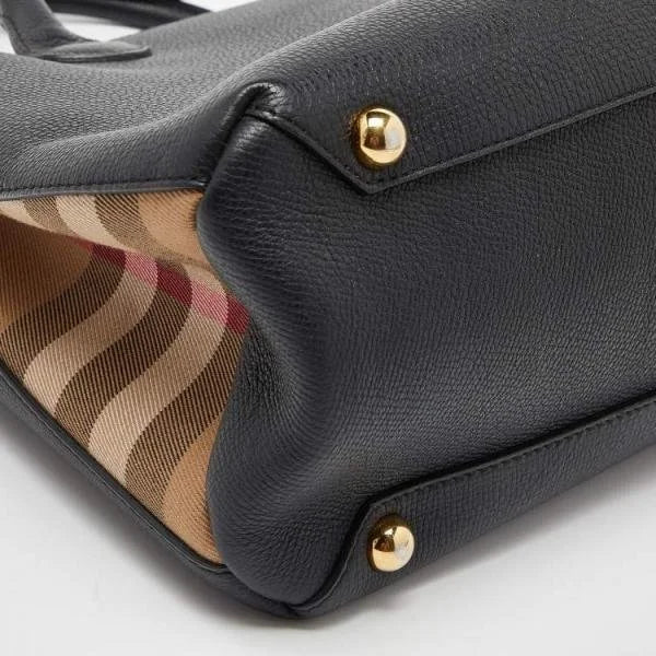 Velmora Banner Handbag – Heritage Luxe Edition ( Burberry )