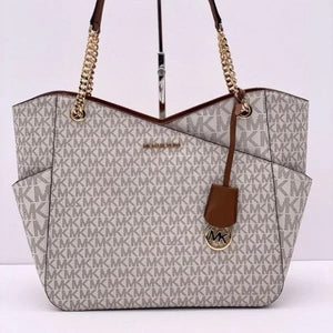 Velmora Jet Set Travel Chain Shoulder Tote Bag – Signature Monogram Luxe Edition