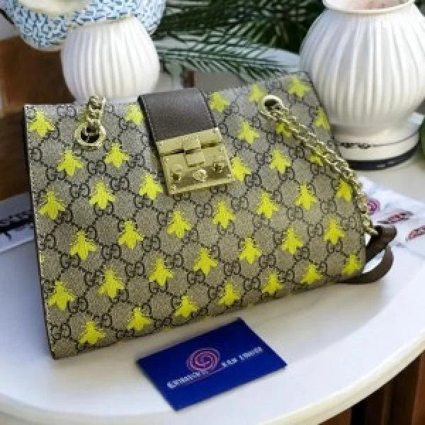 Velmora Padlock Shoulder Bag – Signature Lock Edition
