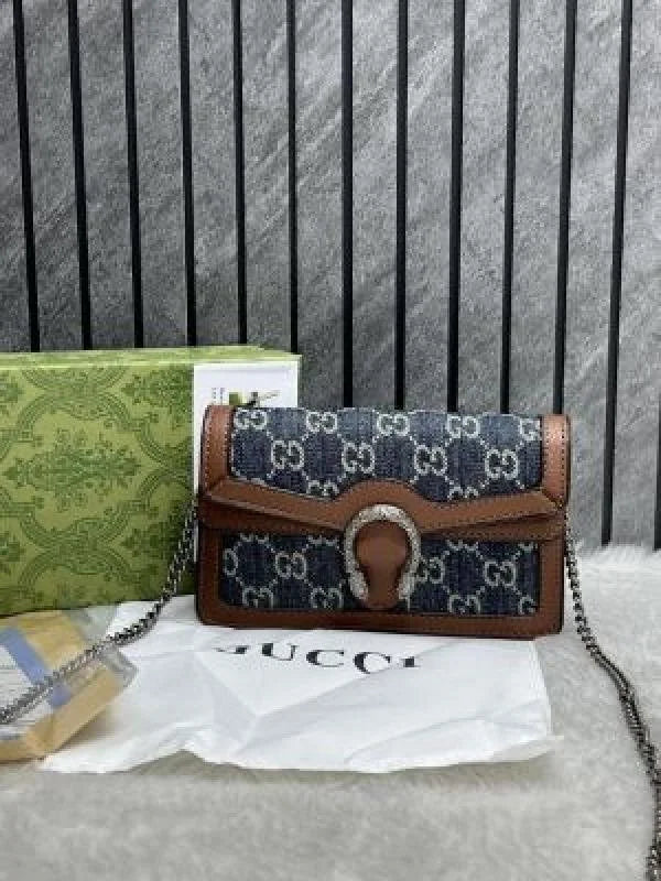 Velmora Dionysus Mini Bag – Signature Chain Luxe Edition