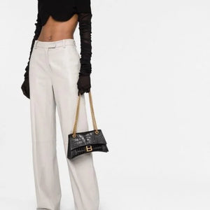 Velmora Crush Chain Bag – Embossed Noir Signature Edition