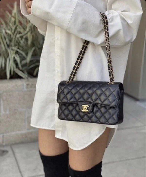 Velmora Classic Double Flap Shoulder Bag – Signature Edition ( Chanel )