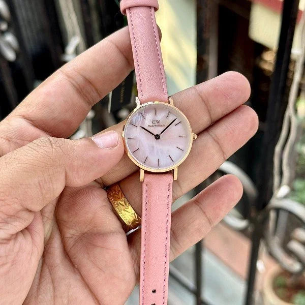 Velmora Classic Minimal Watch – Timeless Luxe Edition (DW)