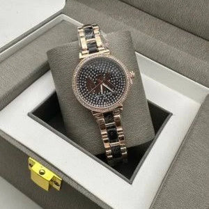 Velmora Signature Women’s Watch – Glam Luxe Edition ( MK )