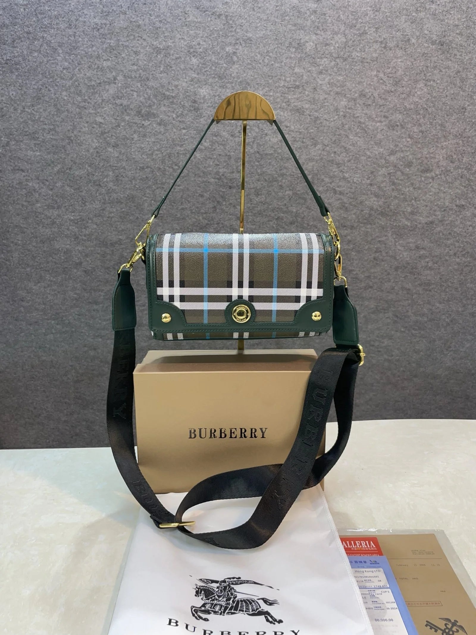 Velmora Vintage Logo Handbag – Heritage Luxe Edition ( Burberry )